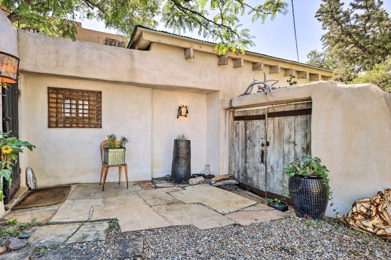 Adobe Studio 2 Blocks To Downtown Santa Fe Plaza! Экстерьер фото