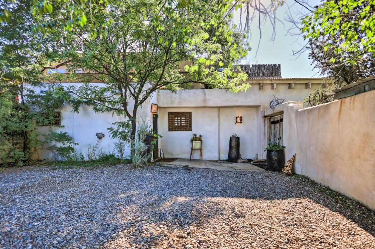 Adobe Studio 2 Blocks To Downtown Santa Fe Plaza! Экстерьер фото