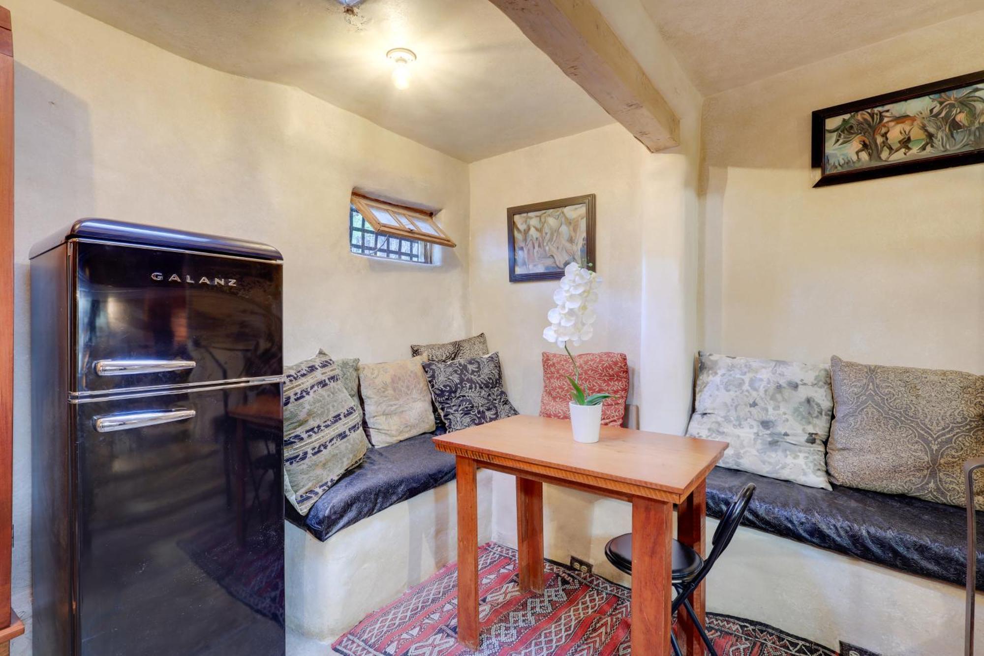 Adobe Studio 2 Blocks To Downtown Santa Fe Plaza! Экстерьер фото
